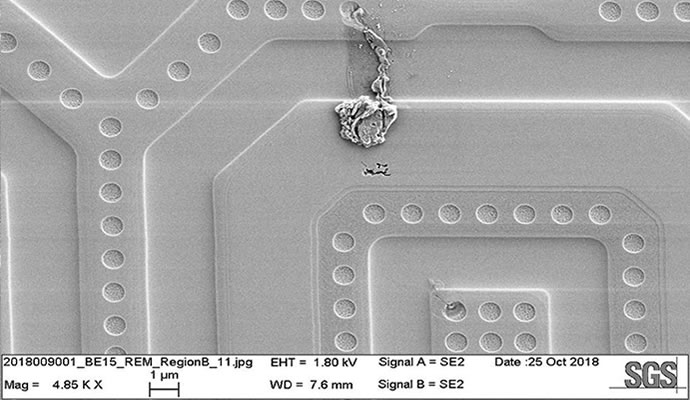تصویر تخریب یک تراشه بر اثر ESD با میکروسکوپ الکترونی